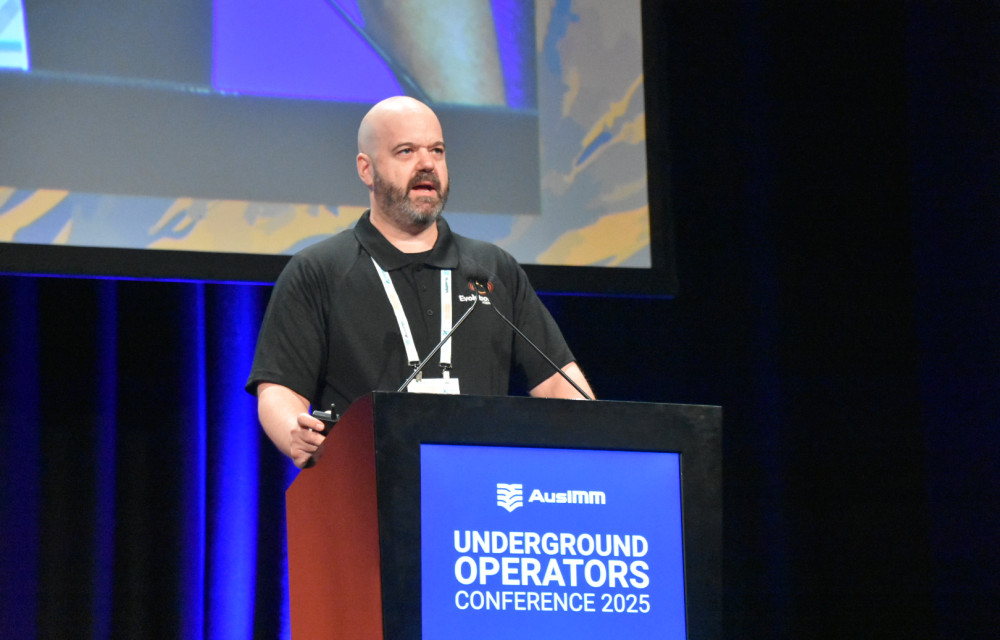 Matt Bouwmeester presenting his award-winning paper on overslept sublevel cave production rings at the 2025 AusIMM Underground Operators Conference in Adelaide.