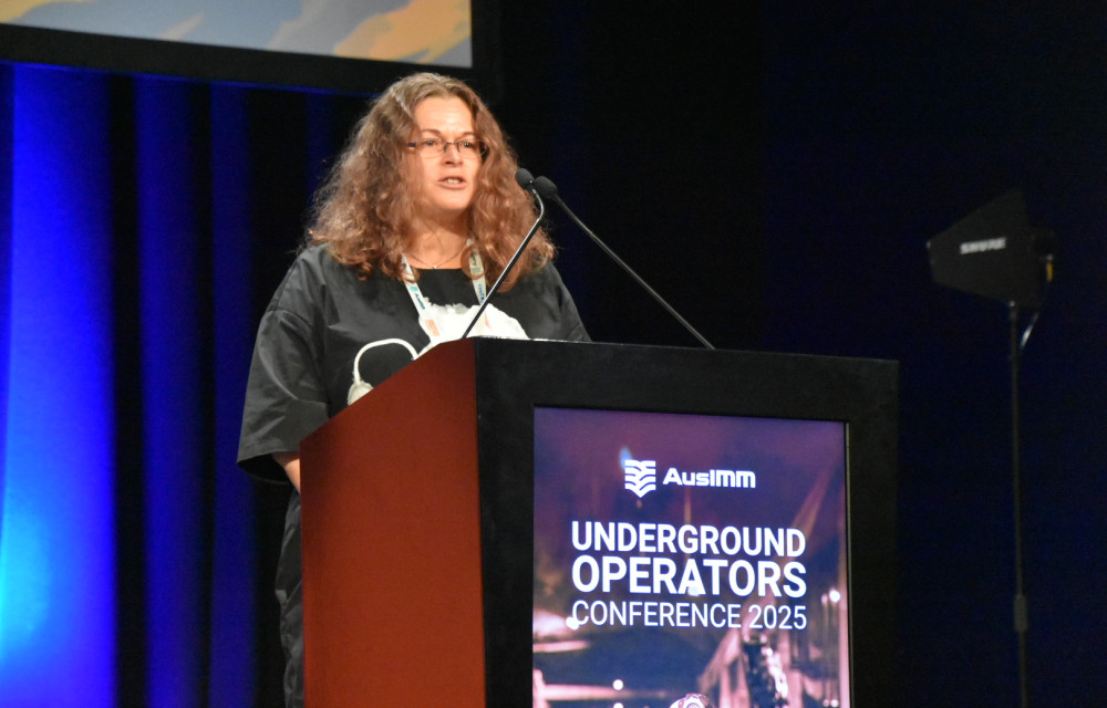Delia Sidea presents on raisebore shaft stability using LiDAR-based analysis at AusIMM Underground Operators Conference 2025.